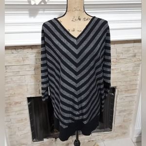 Carmen Marc Valvo black and silver metallic chevron sweater plus size 2X new!!!‎